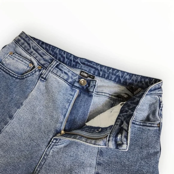 Two Toned Denim Mom Jeans Size 28 High Waisted Raw Hem Cropped - Picture 5 of 13